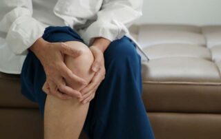 Chronic Knee Pain Causes and Symptoms